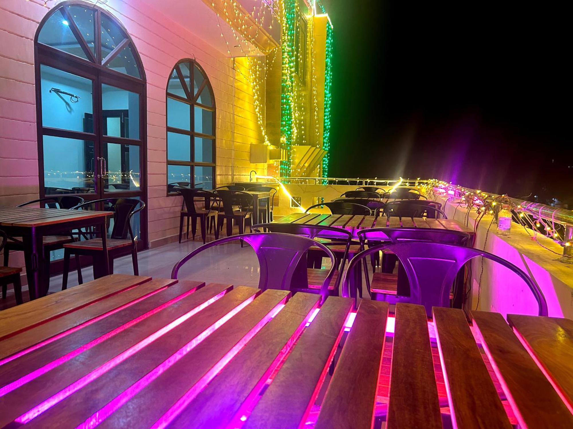 Nath Palace Benares Buitenkant foto
